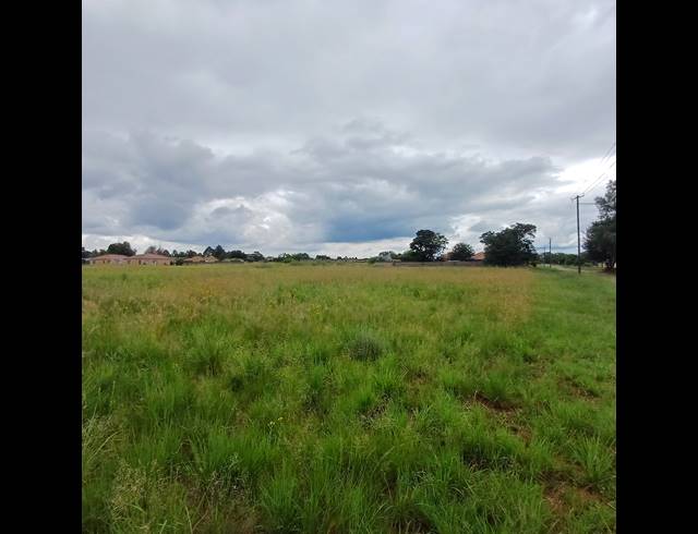 16,170M² VACANT LAND FOR SALE IN KOOKRUS